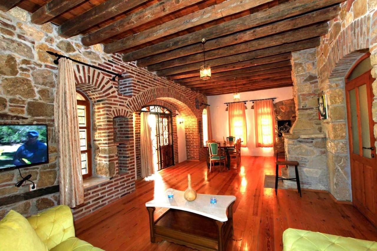 Side Cottagehause Luaran gambar